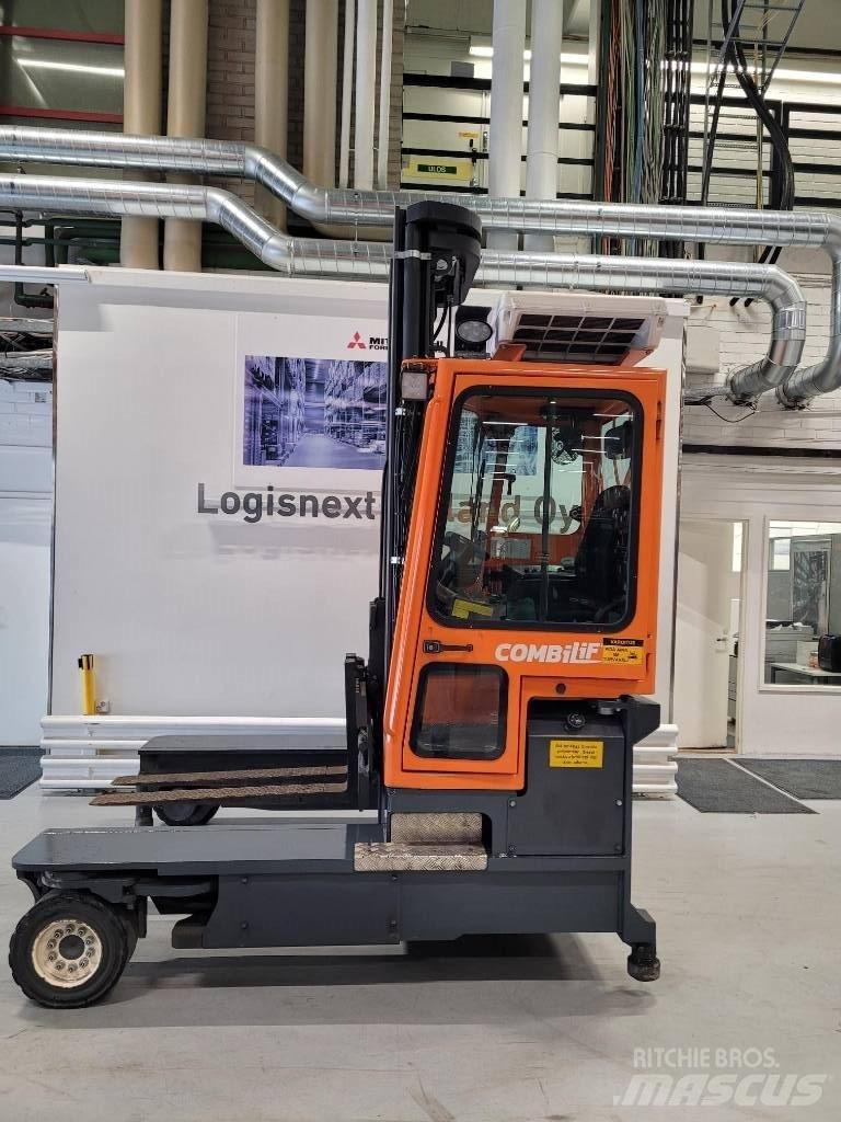 Combilift C 4000 4 cestní vysokozdvižné vozíky