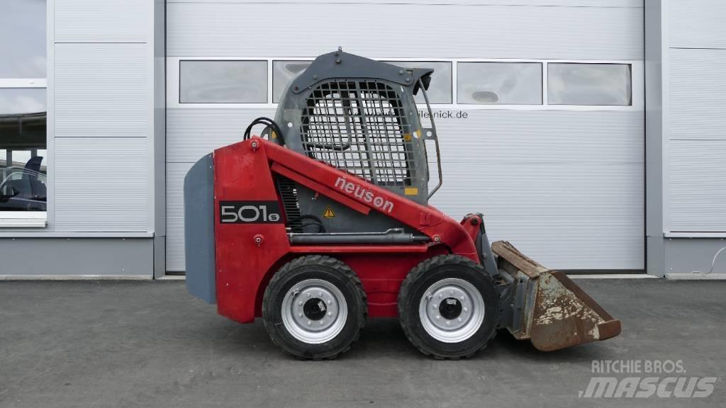 Neuson 501 S Smykem řízené nakladače