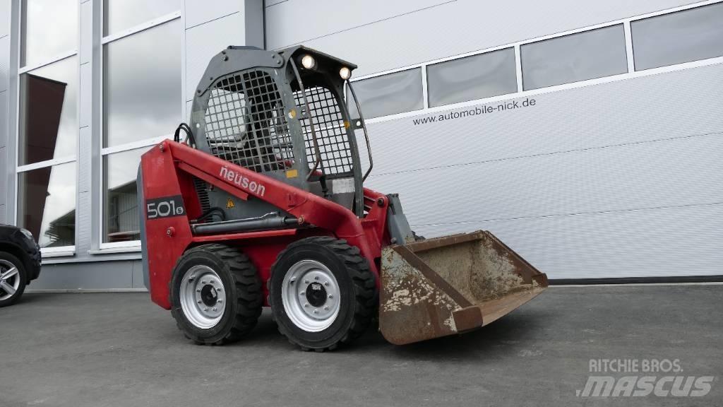 Neuson 501 S Smykem řízené nakladače