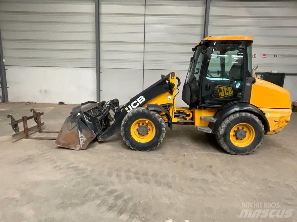 JCB 409 Kolové nakladače