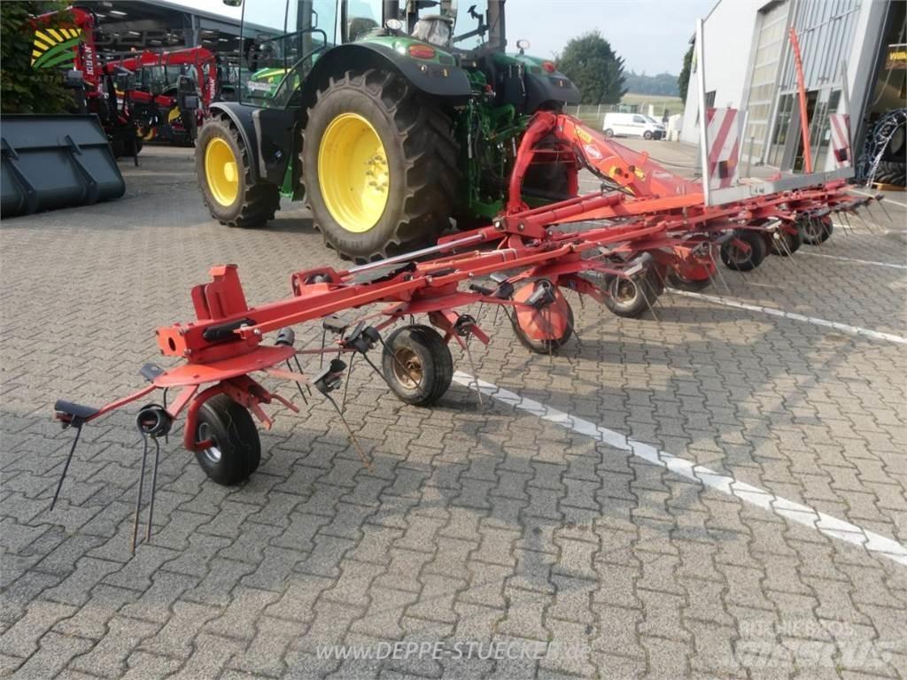 Kuhn GF 8702 Obraceče a shrabovače sena