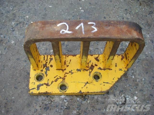 CAT (213) Tritt Podvozky a zavěšení kol