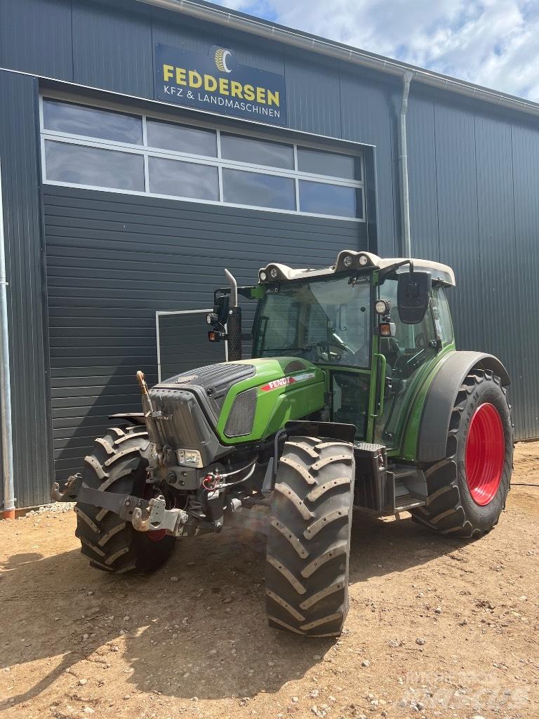 Fendt 211 Traktory
