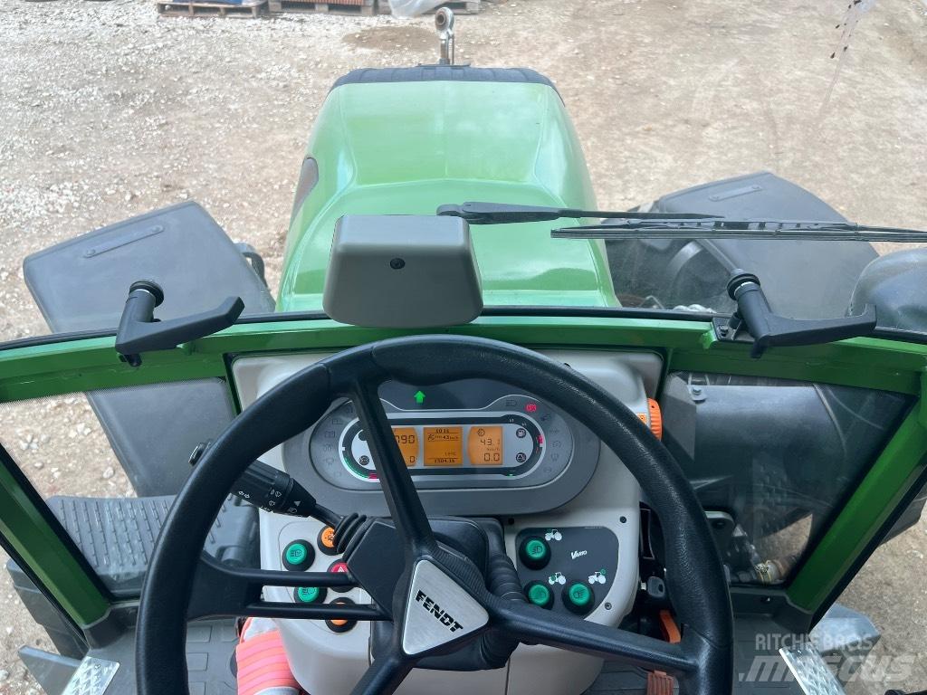 Fendt 211 Traktory