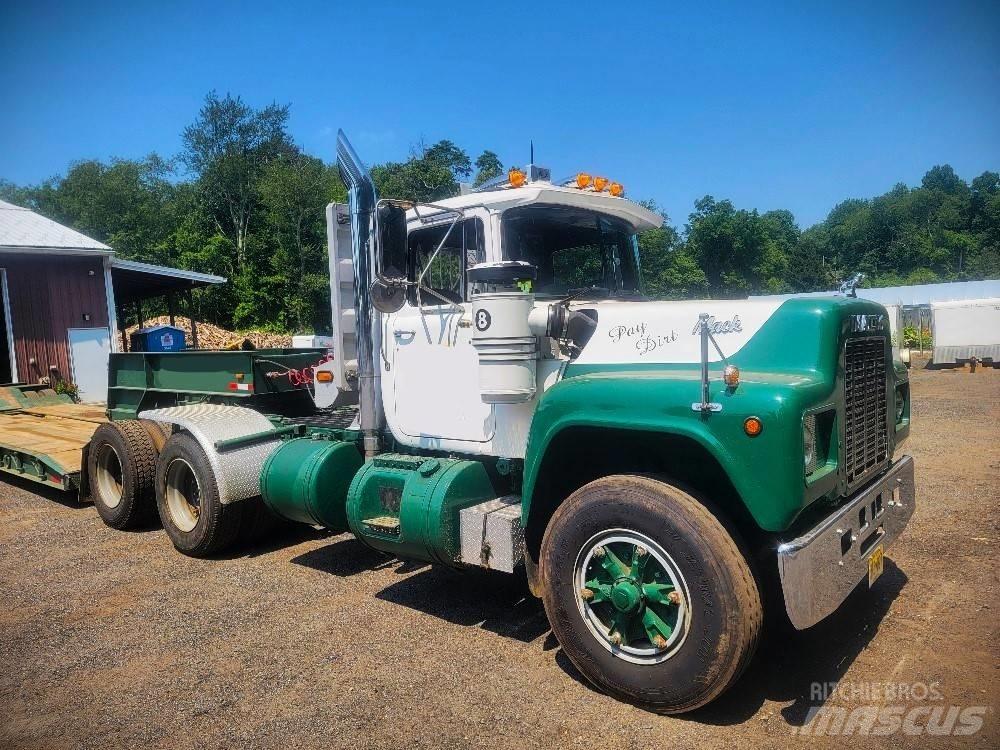 Mack R 688 ST Tahače