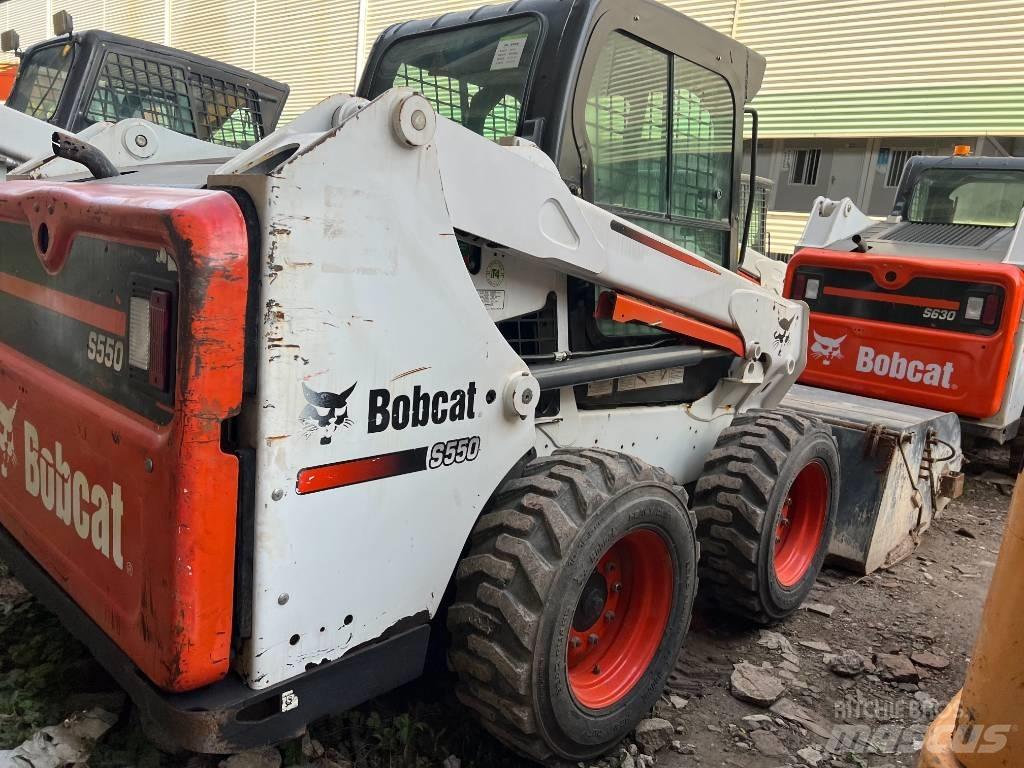 Bobcat S550 Kolové nakladače