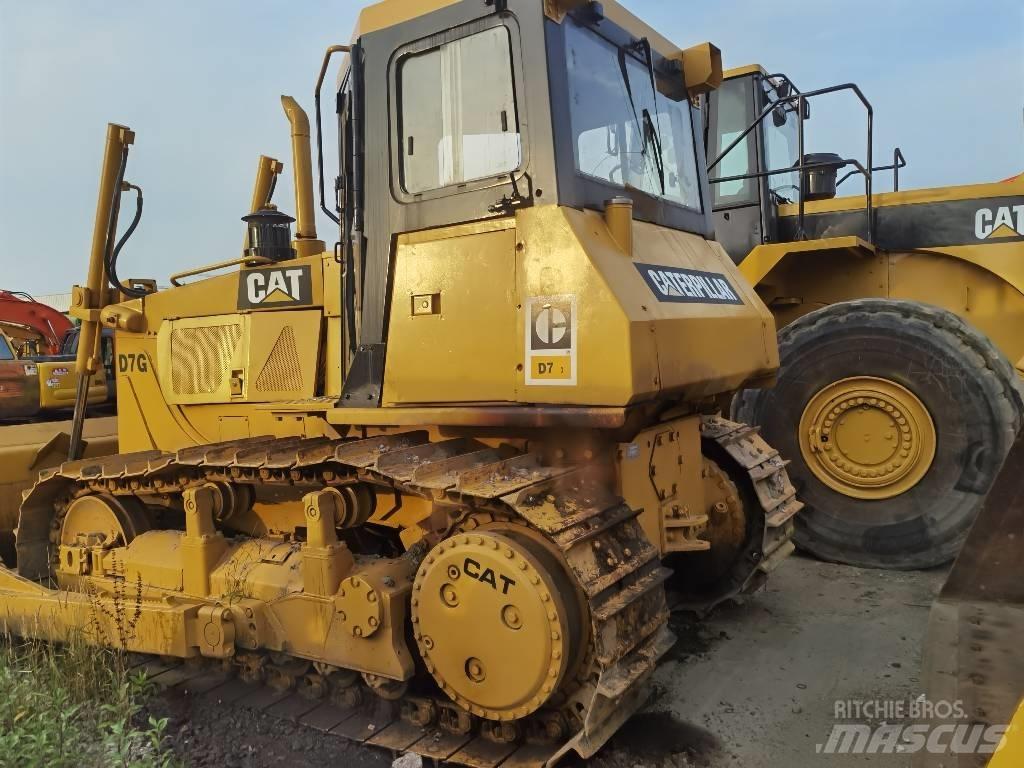 CAT D 7 G Grejdry
