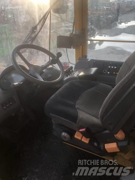 Volvo L 110 E Kolové nakladače