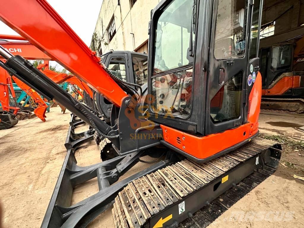 Hitachi ZX 68USR-5A Mini rýpadla < 7t