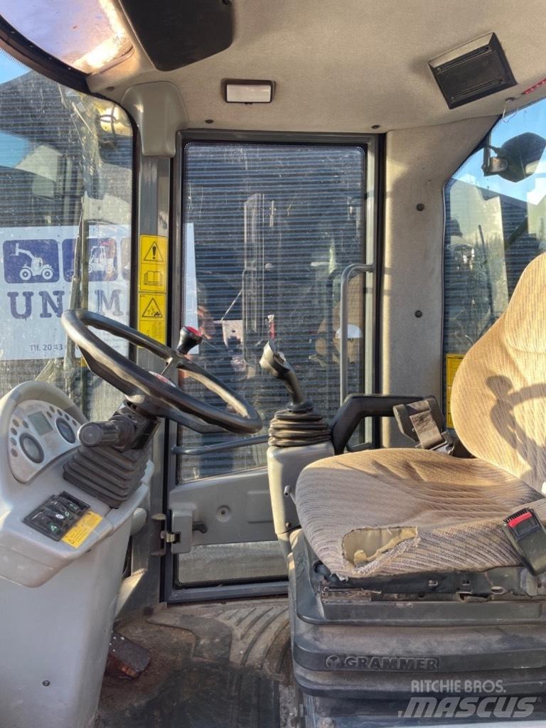 Terex TL 120 Kolové nakladače