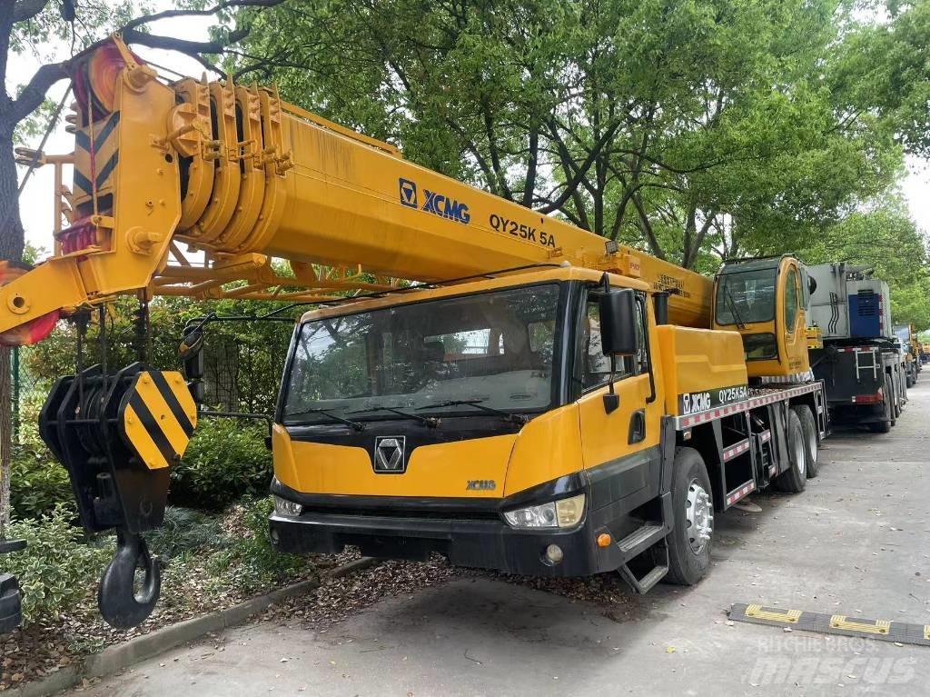 XCMG XCT25 Univerzální terénní jeřáby