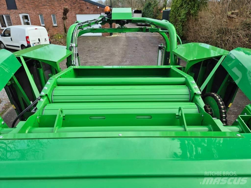 John Deere C441R Lis na válcové balíky