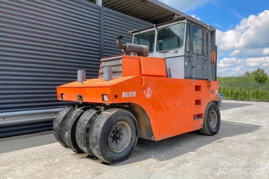 Hamm GRW 24 Pneumatikové válce