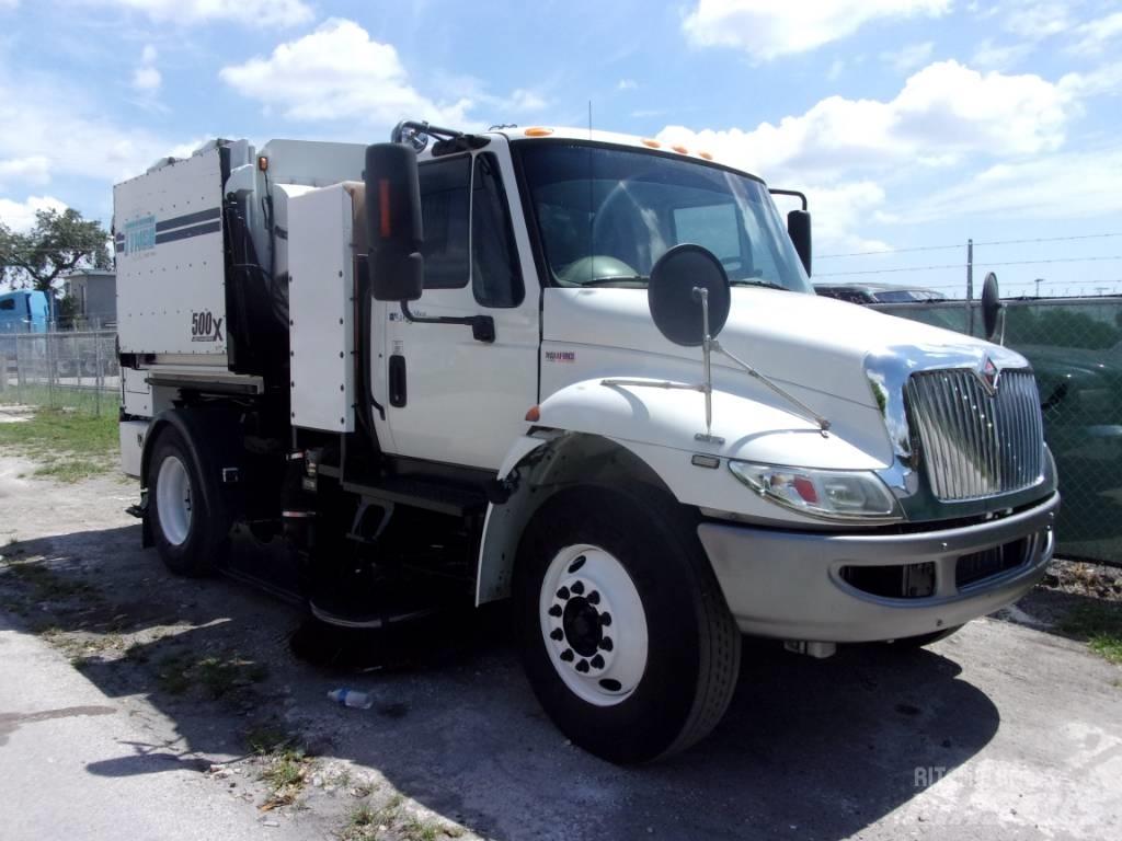 International 4300 Zametací vozy