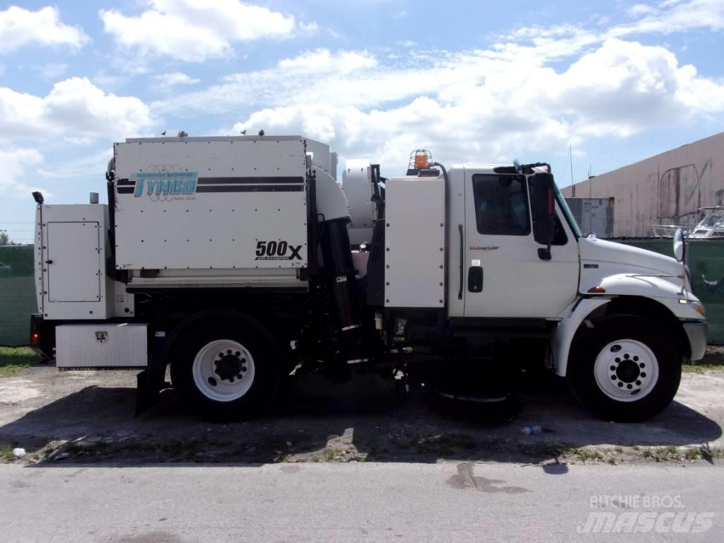 International 4300 Zametací vozy