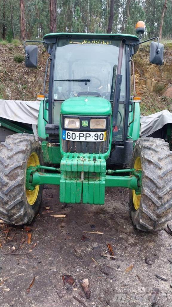 John Deere 5075 E Traktory