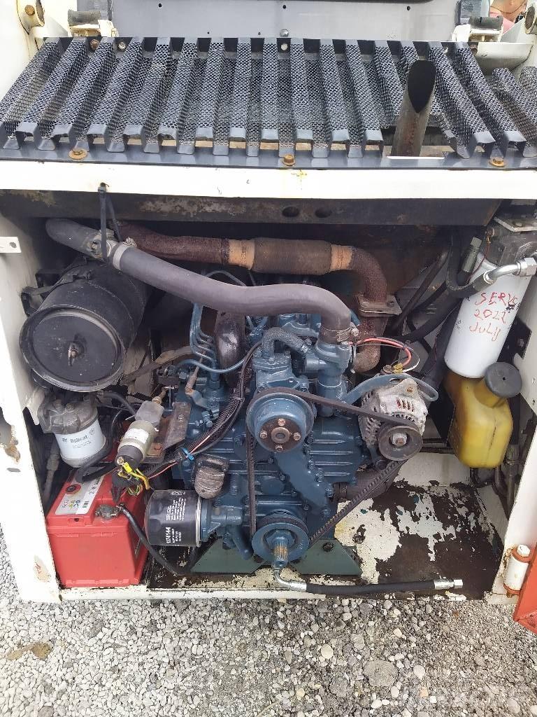 Bobcat 743 B Smykem řízené nakladače