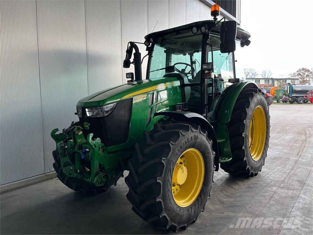 John Deere 5075 M Traktory