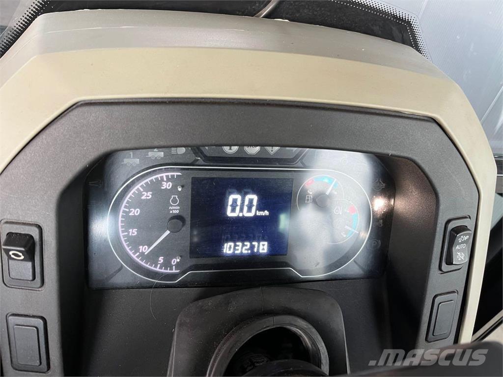 John Deere 5075 M Traktory