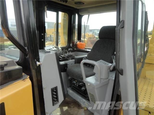 CAT D 8 R Pásové dozery