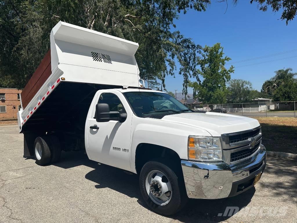 Chevrolet 3500 HD Sklápěče
