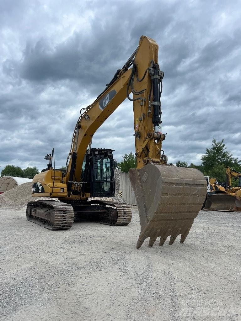 CAT 319 D L Pásová rýpadla