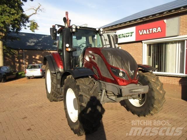 Valtra T174 VERSU Traktory