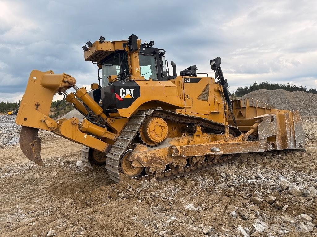 CAT D 8 T Pásové dozery