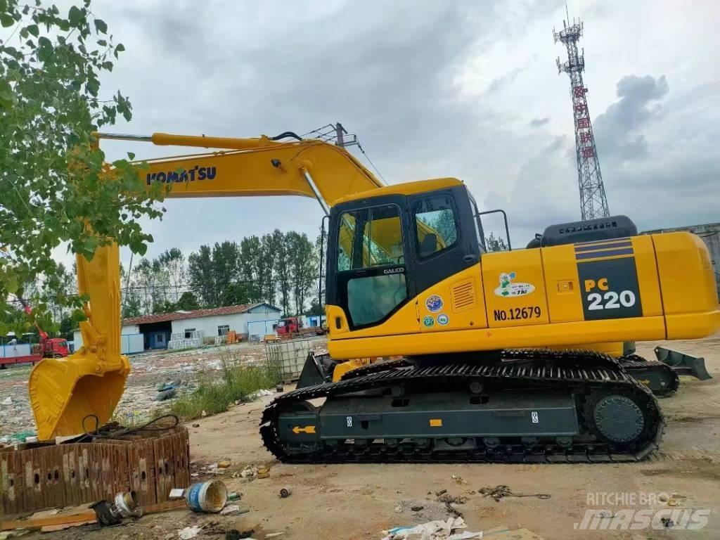 Komatsu PC 220 Pásová rýpadla