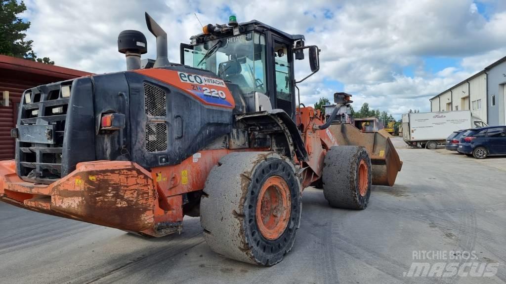 Hitachi ZW 220-6 Kolové nakladače