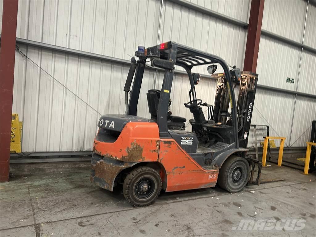 Toyota 02-8FDF25 Dieselové vozíky