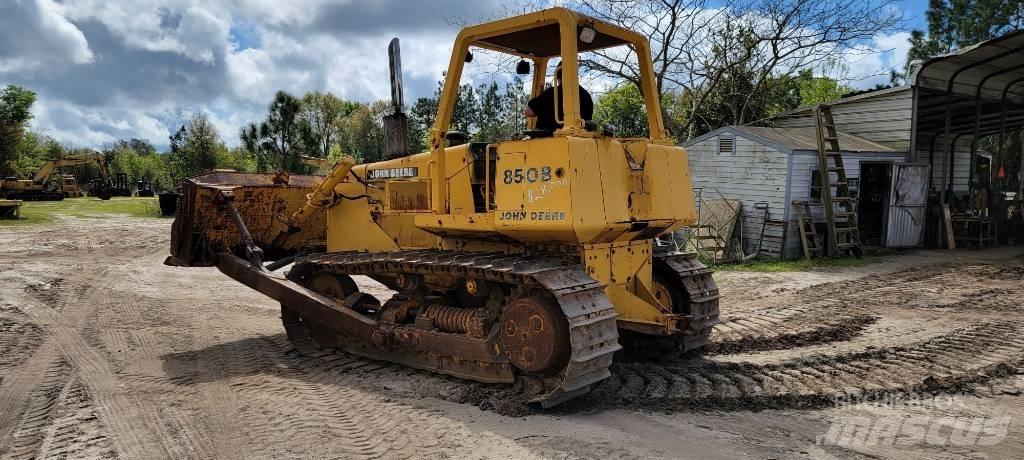 John Deere 850 B Pásové dozery
