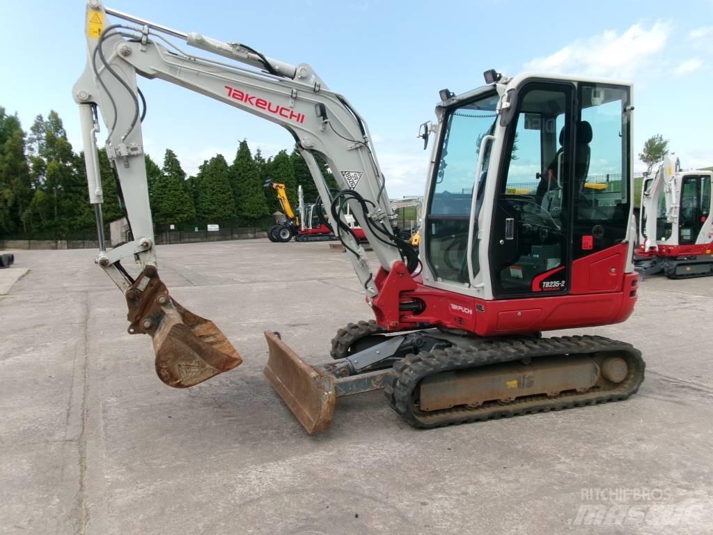 Takeuchi TB235-2 Mini rýpadla < 7t
