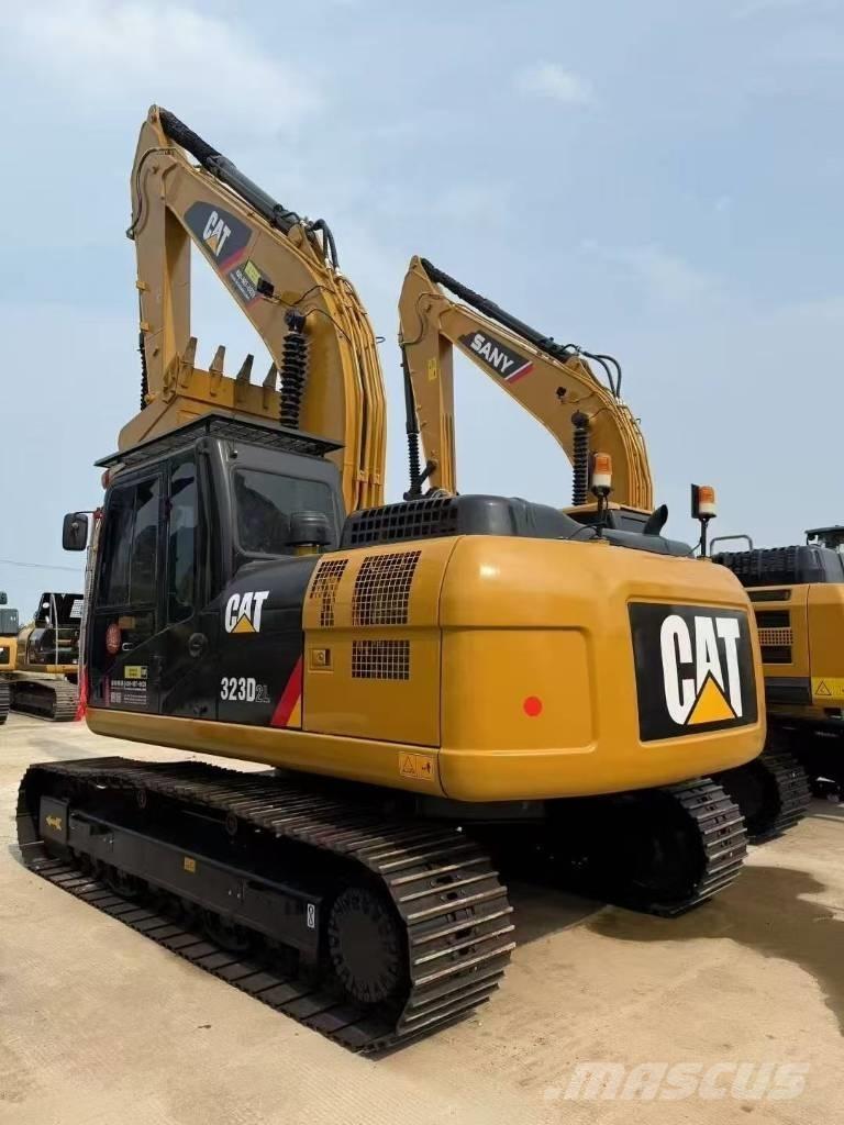 CAT 323D2L Pásová rýpadla