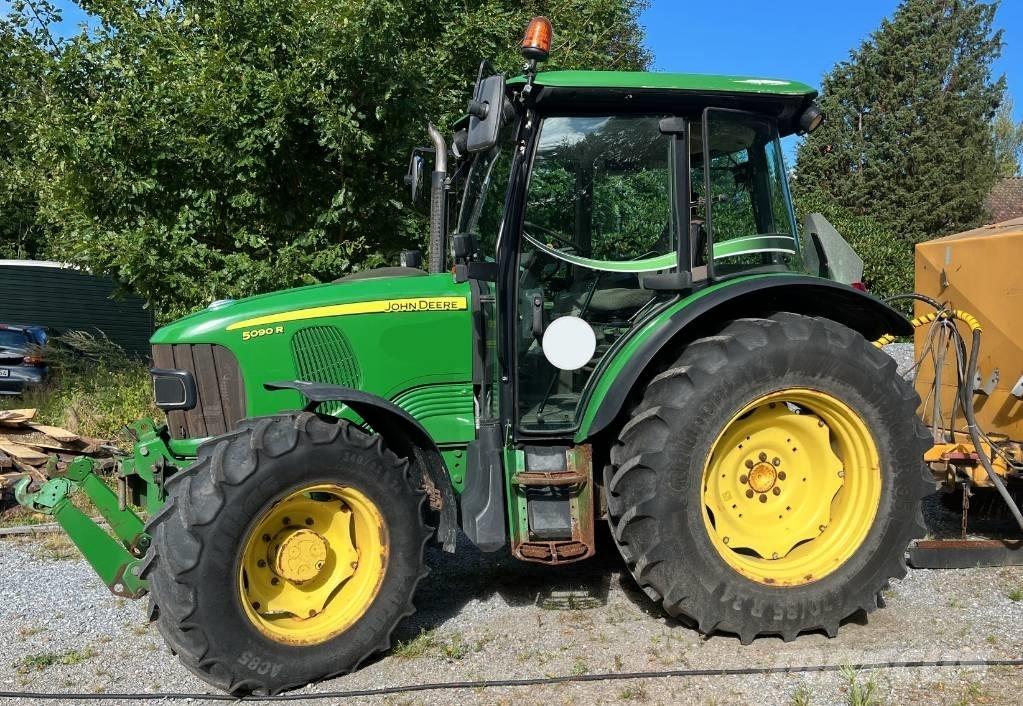 John Deere 5090 R Traktory