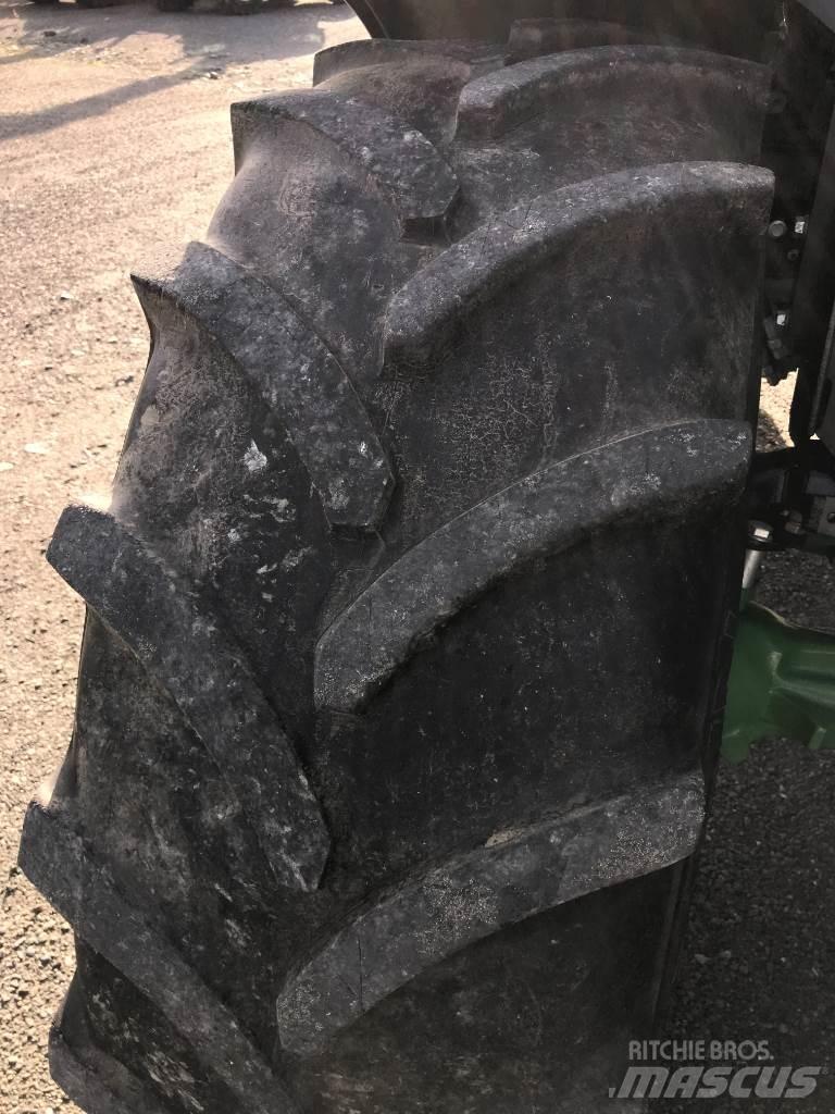 John Deere 6100 M Traktory