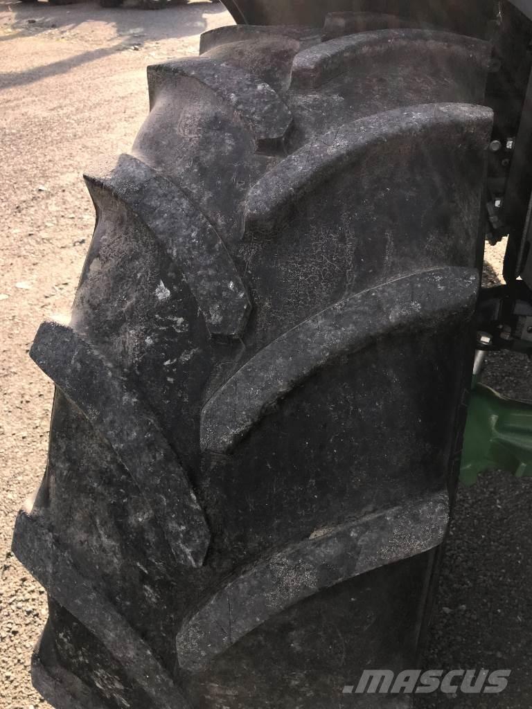 John Deere 6100 M Traktory