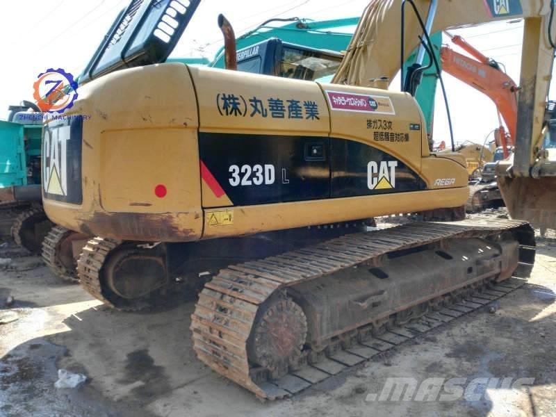 CAT 323 D L Pásová rýpadla