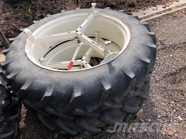 Pirelli 13.6 R38 Pneumatiky, kola a ráfky