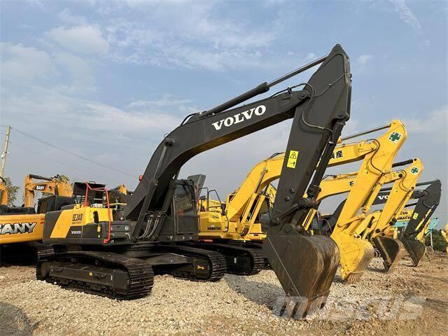 Volvo EC240 Pásová rýpadla