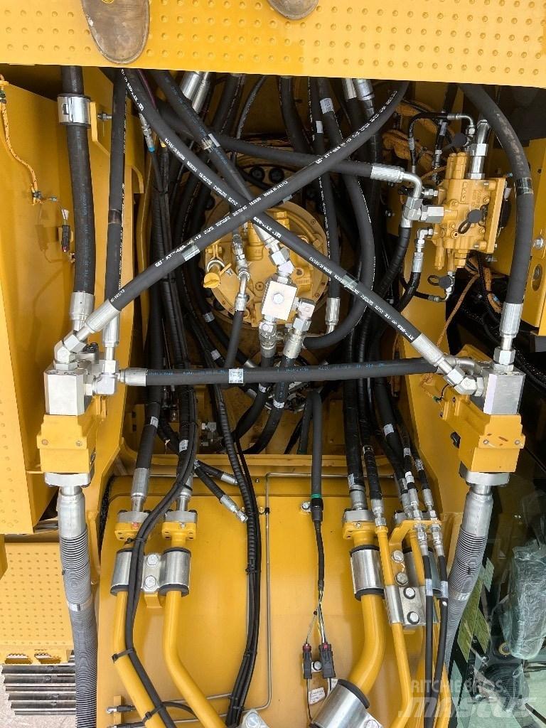 CAT 340 Pásová rýpadla
