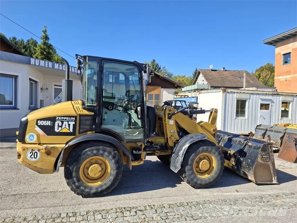 CAT 906H2 Kolové nakladače