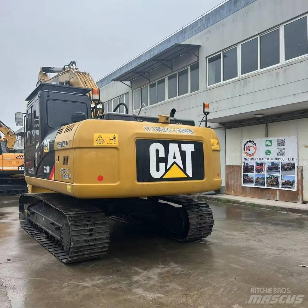CAT 320D2 Midi rýpadla 7t - 12t
