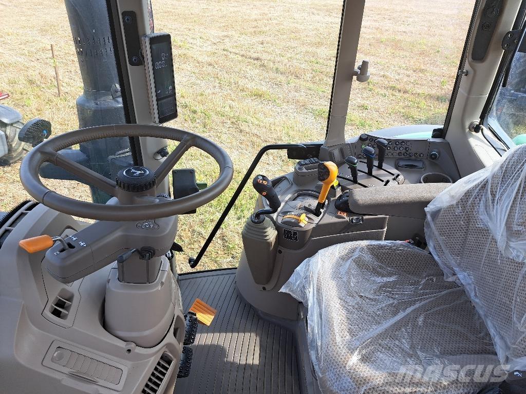 John Deere 6110M Traktory