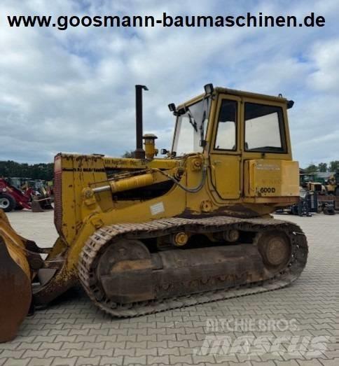 Hanomag L600D Pásové nakladače