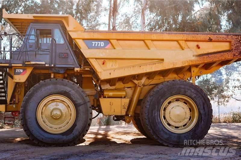 CAT 777D Další
