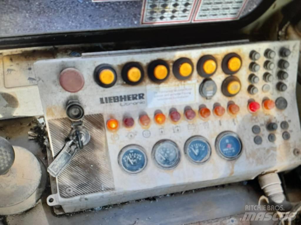 Liebherr PR 752 Pásové dozery