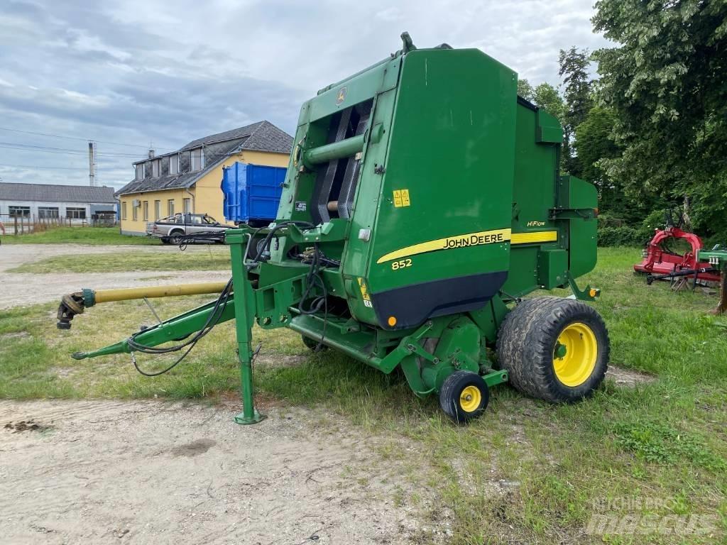 John Deere 852 Lis na válcové balíky