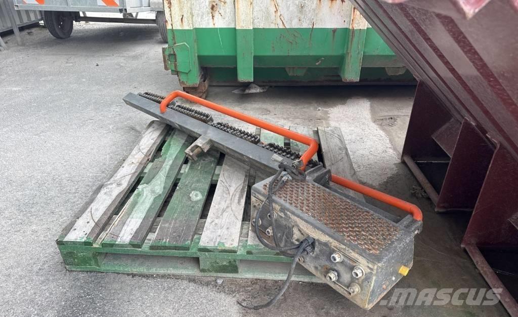 Volvo EC 750 EL Pásová rýpadla