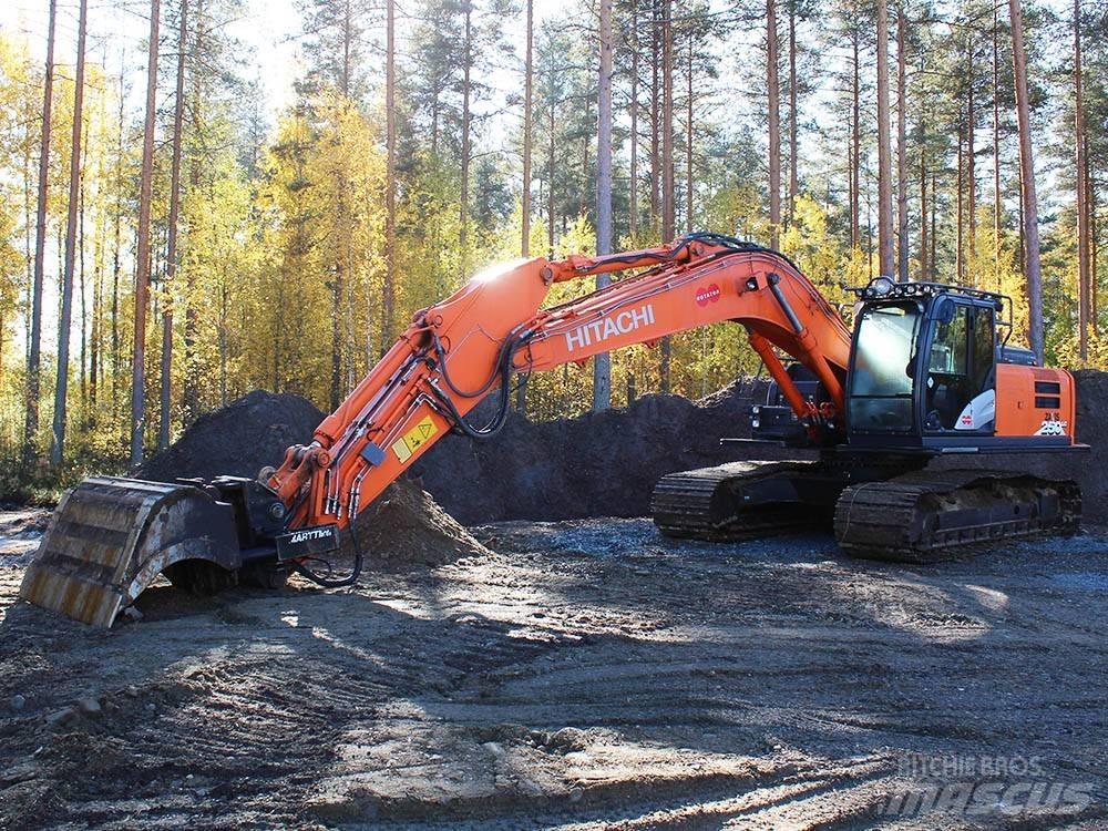 Hitachi ZX 250 LC-6 Pásová rýpadla